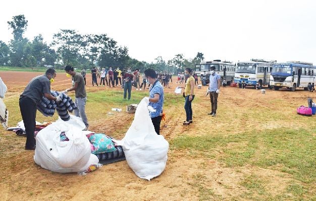 Returnees from Gujarat and Maharashtra reached Peren on June 9. (DIPR Photo)